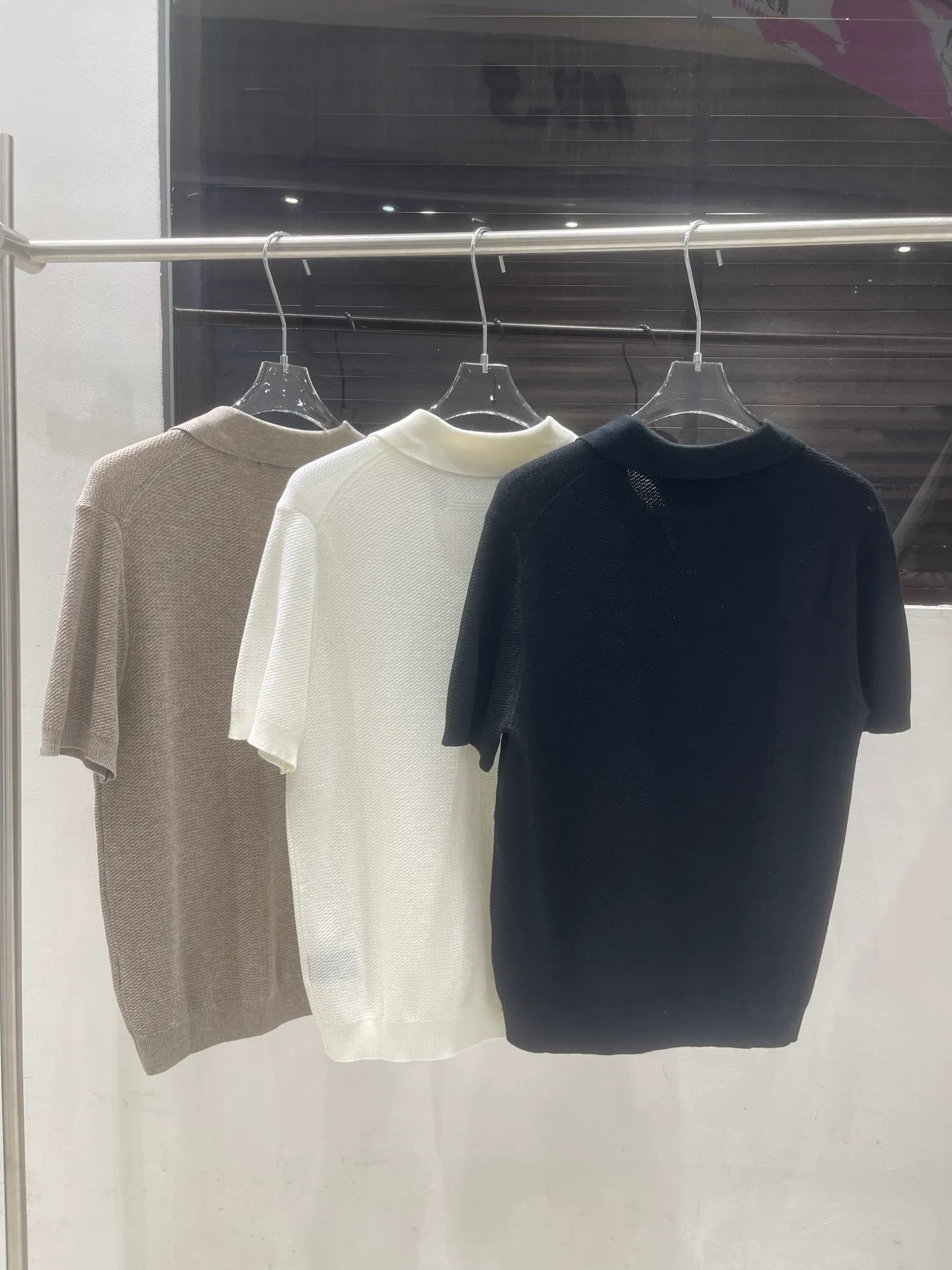Mulberry silk sheep wool knitted. Breathable sweat-wicking upper body. Sizes: m~3x Color: Black White Card Color Style Number: 0010